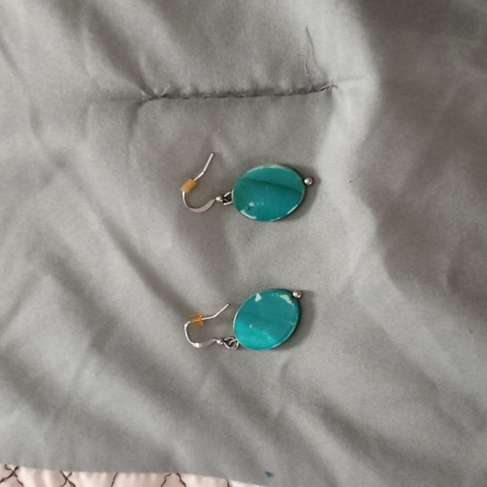 Jewelry - Picture 3 of 5